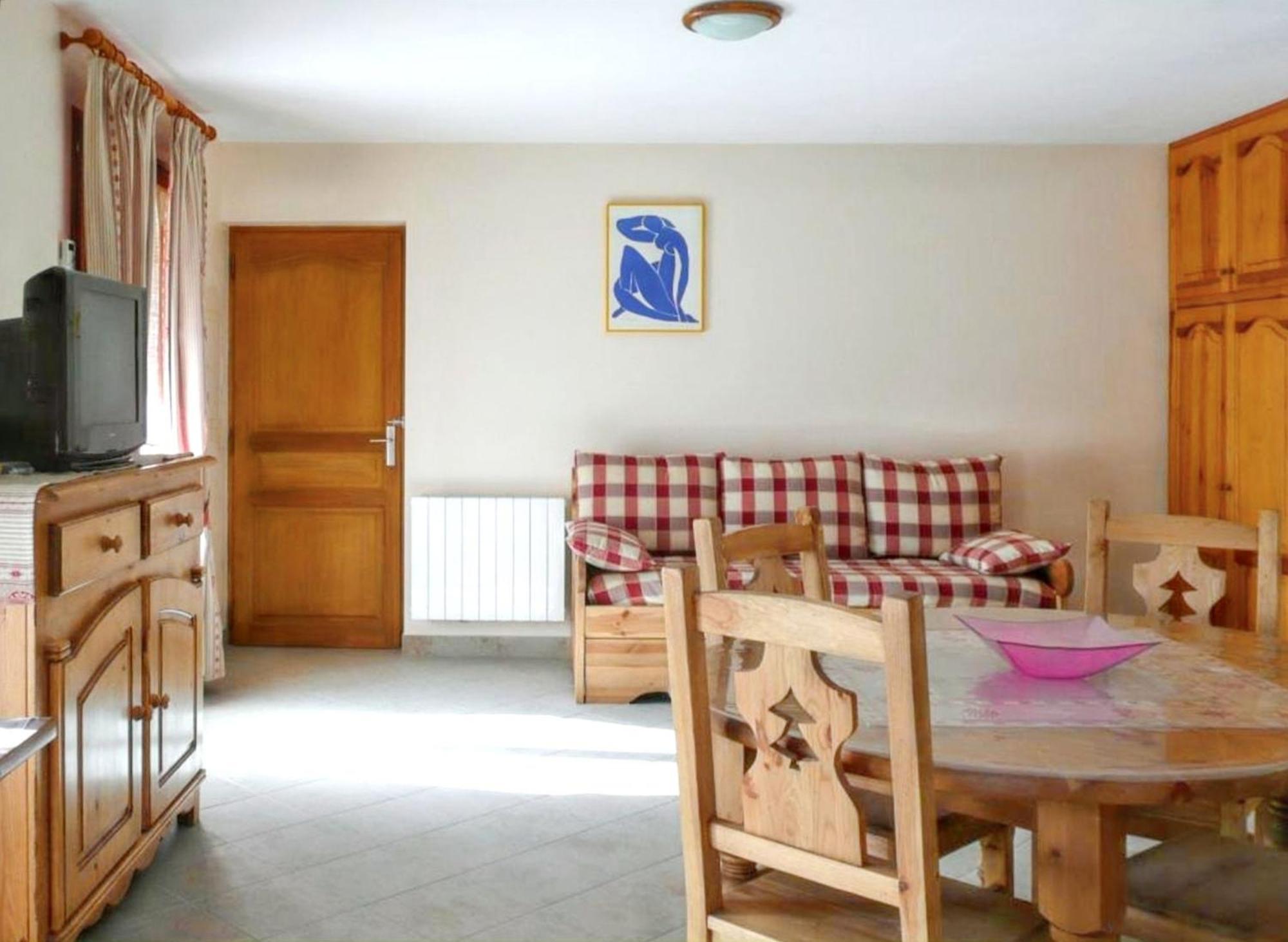 Appartement Paisible A Saint-Crepin Avec Vue Sur La Montagne Exterior photo